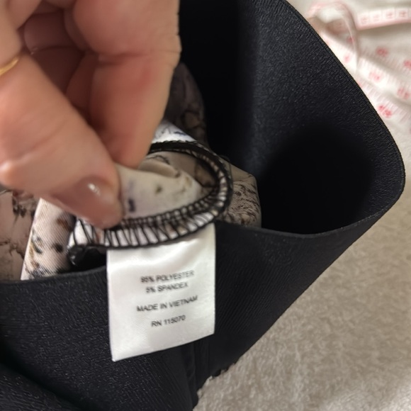 NWT Nina Leonard Floral Print Trousers/Leggings. Tummy Control. Stretch. Soft - Picture 9 of 11